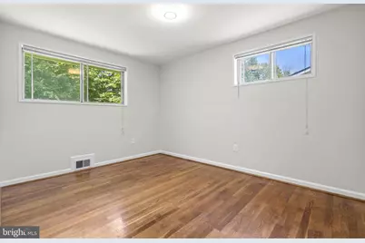 7524 Sweetbriar Drive, College Park, MD 20740 - Photo 27