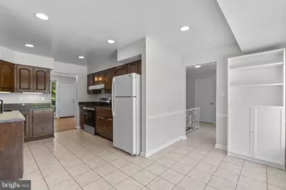 7524 Sweetbriar Drive, College Park, MD 20740 - Photo 17