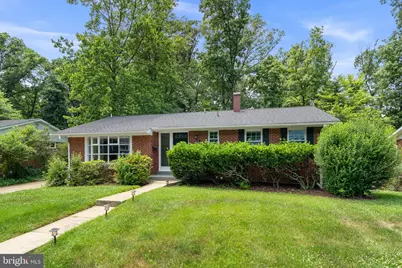 7524 Sweetbriar Drive, College Park, MD 20740 - Photo 3