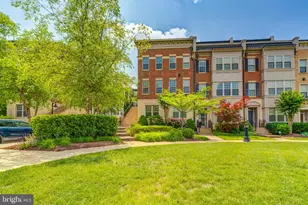 510 Overlook Park Dr, Oxon Hill, MD 20745 - Photo 3