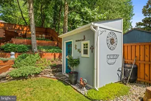 15612 Peach Walker Dr, Bowie, MD 20716 - Photo 39