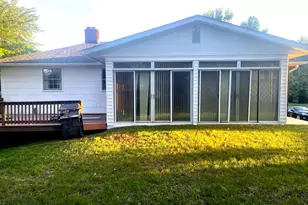 10902 Exeter Ct, Upper Marlboro, MD 20774 - Photo 3