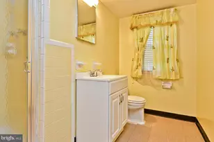 100 Mel Mara Dr, Oxon Hill, MD 20745 - Photo 23