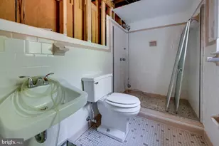 6802 Robinia Rd, Temple Hills, MD 20748 - Photo 15
