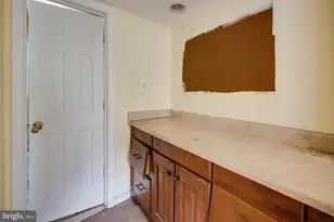 6802 Robinia Rd, Temple Hills, MD 20748 - Photo 19