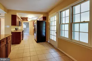 6802 Robinia Rd, Temple Hills, MD 20748 - Photo 11