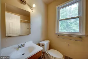 6802 Robinia Rd, Temple Hills, MD 20748 - Photo 27