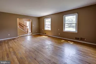 6802 Robinia Rd, Temple Hills, MD 20748 - Photo 3