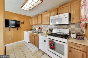 1105 Wentworth Dr, Oxon Hill, MD 20745 - Photo 11