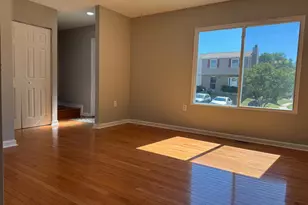 900 Nadine Ct, Landover, MD 20785 - Photo 9