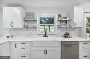 8812 Churchfield Ln, Laurel, MD 20708 - Photo 5