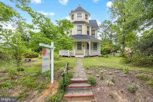 5804 Ruatan St, College Park, MD 20740 - Photo 3
