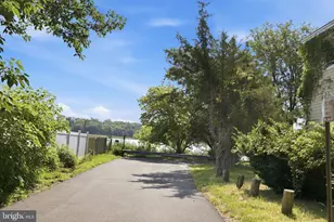 17501 Watershed Dr, Upper Marlboro, MD 20772 - Photo 29
