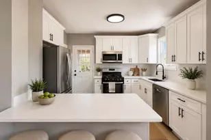 3910 Newton St, Brentwood, MD 20722 - Photo 9