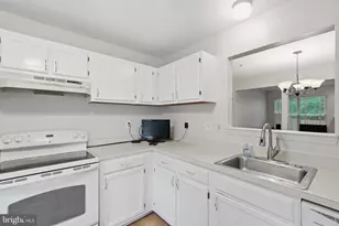 3210 Forest Run Dr, District Heights, MD 20747 - Photo 7