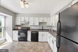 7840 Somerset Ct, Greenbelt, MD 20770 - Photo 3