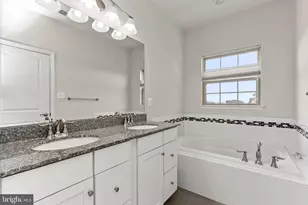 14311 Ridge View Ln, Laurel, MD 20707 - Photo 17