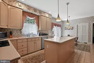 4407 Holly Hill Rd, Hyattsville, MD 20782 - Photo 15