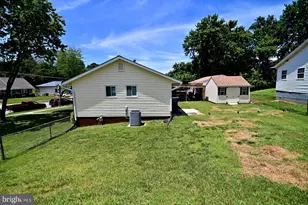 5528 Helmont Dr, Oxon Hill, MD 20745 - Photo 17