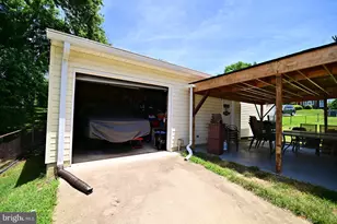 5528 Helmont Dr, Oxon Hill, MD 20745 - Photo 27