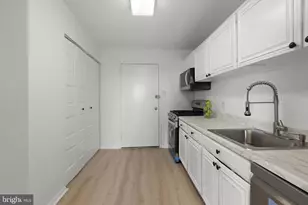6100 Westchester Park Dr, College Park, MD 20740 - Photo 11