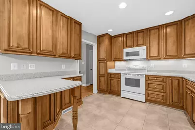 4304 Karen Street, Suitland, MD 20746 - Photo 9