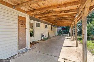 905 Lindsay Rd, Oxon Hill, MD 20745 - Photo 41