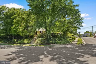 905 Lindsay Rd, Oxon Hill, MD 20745 - Photo 3