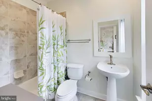4550 Longfellow St, Hyattsville, MD 20781 - Photo 25
