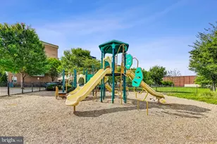 4550 Longfellow St, Hyattsville, MD 20781 - Photo 41