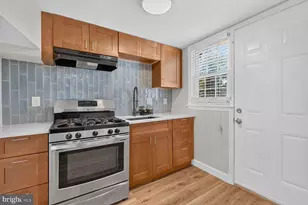 2437 Iverson St, Temple Hills, MD 20748 - Photo 7