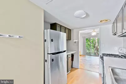 5902 Westchester Park Drive, College Park, MD 20740 - Photo 5