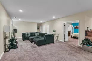 2805 Trotter Park Ln, Lanham, MD 20706 - Photo 23