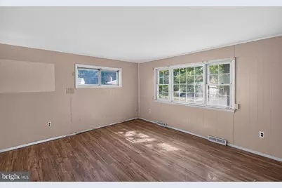 1917 Glendora Drive, District Heights, MD 20747 - Photo 9
