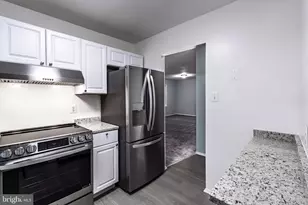 15116 Laurel Oaks Ln, Laurel, MD 20707 - Photo 7