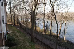 9716 Lake Pointe Ct, Upper Marlboro, MD 20774 - Photo 9