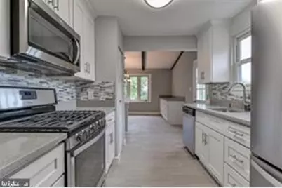 12702 N Point Lane, Laurel, MD 20708 - Photo 5