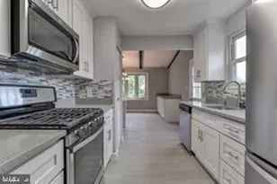 12702 North Point Ln, Laurel, MD 20708 - Photo 5
