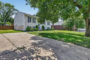 8409 Locust Grove Dr, Laurel, MD 20707 - Photo 3