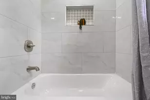 3706 Longfellow St, Hyattsville, MD 20782 - Photo 17
