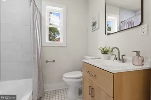 3706 Longfellow St, Hyattsville, MD 20782 - Photo 15