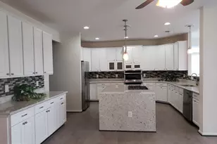 7406 White Plains Ln, Brandywine, MD 20613 - Photo 3