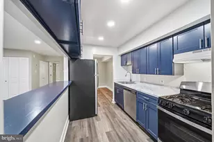 3906 Stone Gate Dr, Suitland, MD 20746 - Photo 9