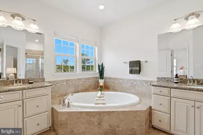 10102 Dorsey Lane, Lanham, MD 20706 - Photo 17