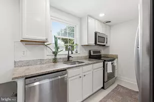 703 Green Willow Pl, Landover, MD 20785 - Photo 3