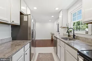 703 Green Willow Pl, Landover, MD 20785 - Photo 15