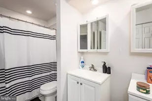 8202 Greenspire Terrace, Hyattsville, MD 20783 - Photo 15