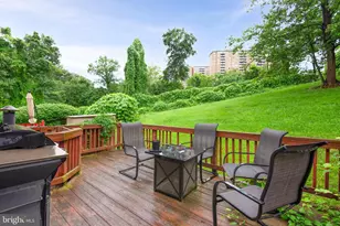 8202 Greenspire Terrace, Hyattsville, MD 20783 - Photo 23