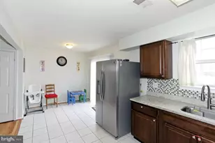 7818 Cloister Pl, Greenbelt, MD 20770 - Photo 11
