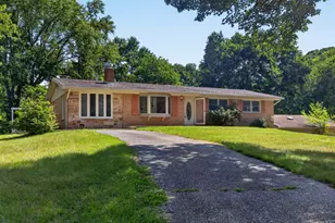 5611 Park Dr, Bowie, MD 20715 - Photo 3